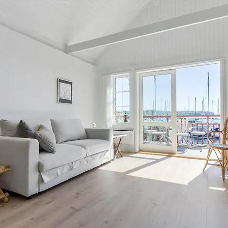 84171-ebeltoft-skudehavnen-14-b * Ebeltoft